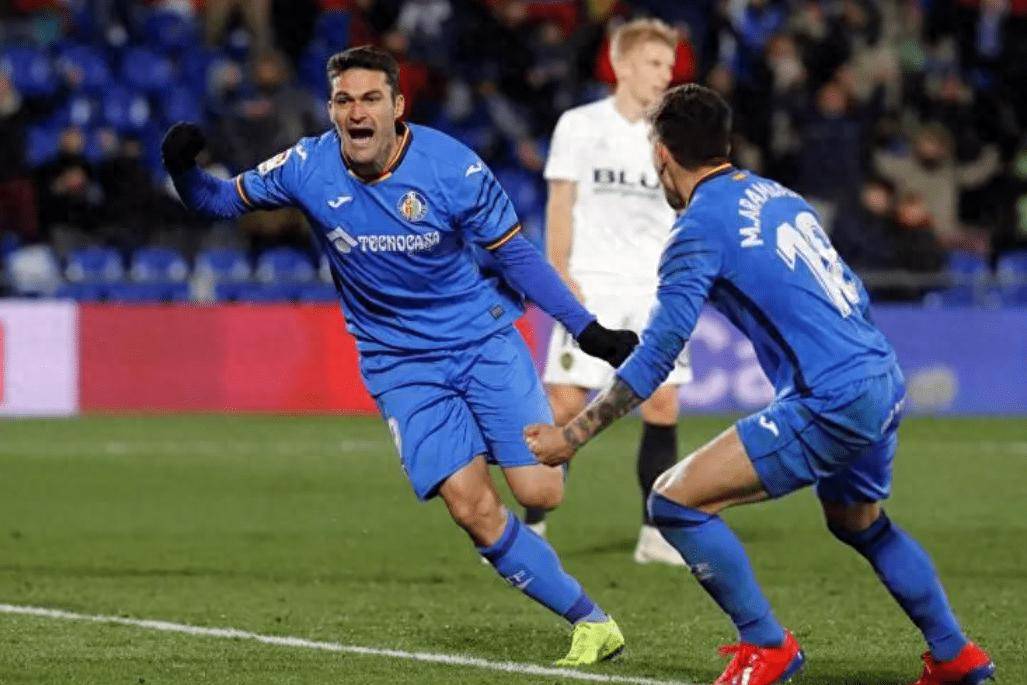 西甲赛程吃紧；比利亚雷亚尔今晨状态回暖；管理层满意；纪律约束更严格的简单介绍