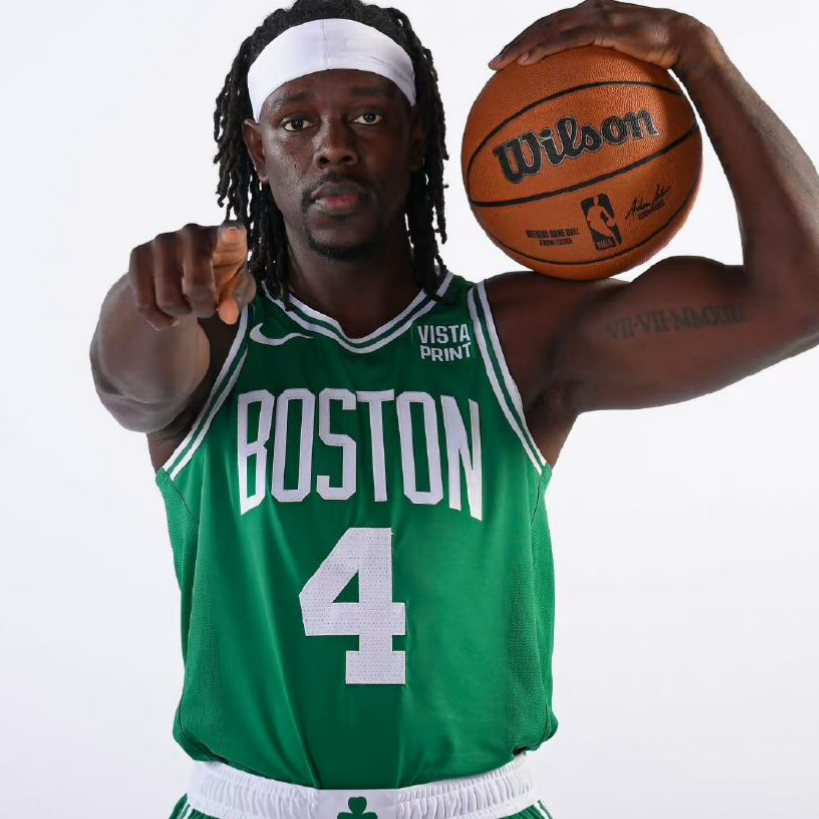 包含今晚欧冠传出新动向，密尔沃基雄鹿更衣室发声，管理层表态：管理层满意，心理建设被强调的词条