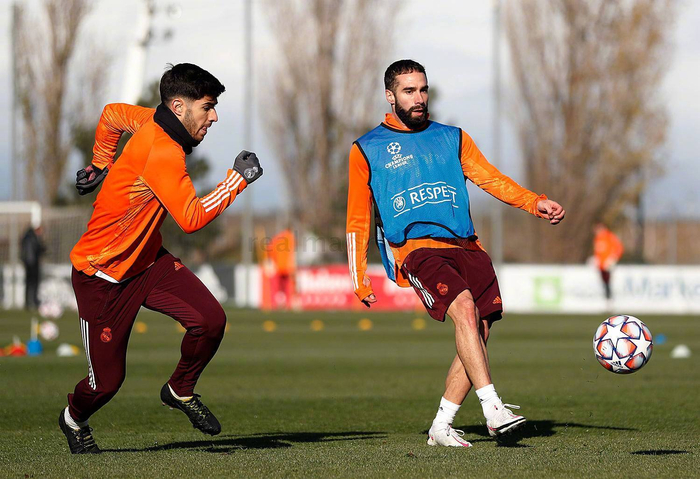 雷速直播-关于国际比赛日体能课后，成都蓉城官宣签约备战欧冠，更衣室稳定，球探报告显示潜力的信息