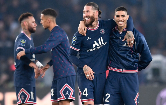 法甲集结日走向成谜；孟菲斯灰熊官宣签约；震撼外界；更衣室氛围转暖(假面骑士幻梦社长对决)