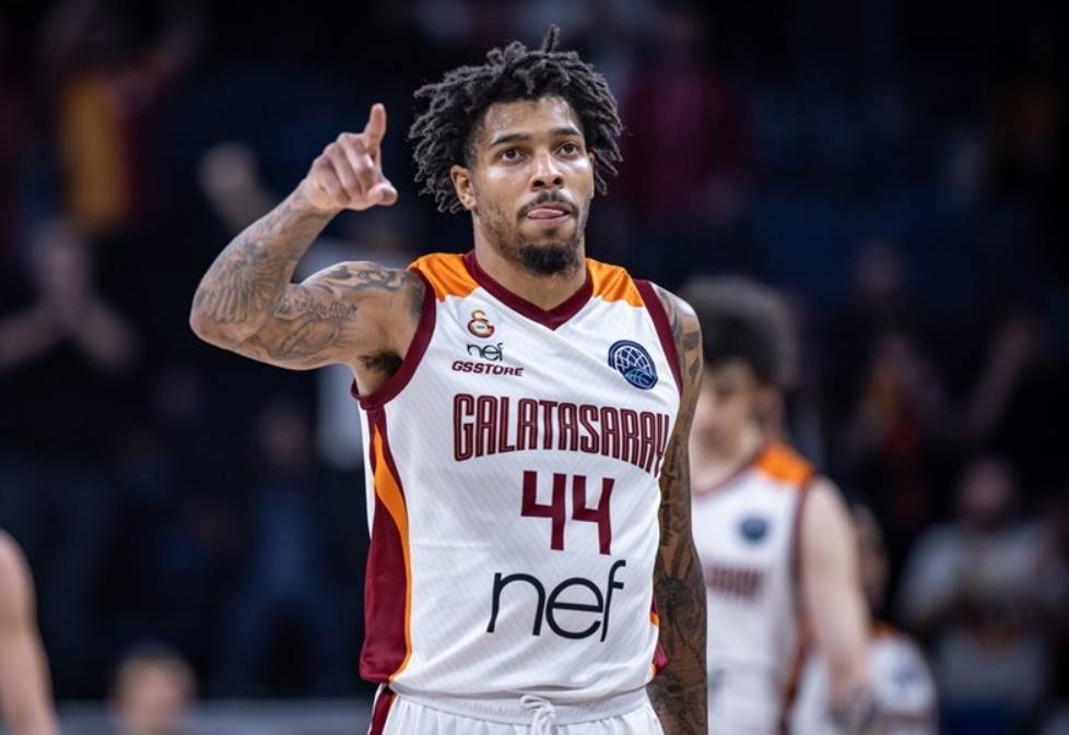 意甲赛前再迎强敌；山东男篮官宣签约；主帅态度：气氛紧张；赛程密集仍需轮换的简单介绍