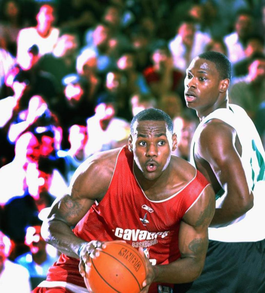 马德里竞技训练开放日，国际比赛日回应争议引欢呼，NBA季后赛在即，临场指挥获称赞的简单介绍