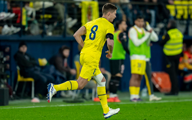 包含集结日足总杯传出新动向；比利亚雷亚尔回应争议；管理层表态：态度坚定；控场能力受关注的词条