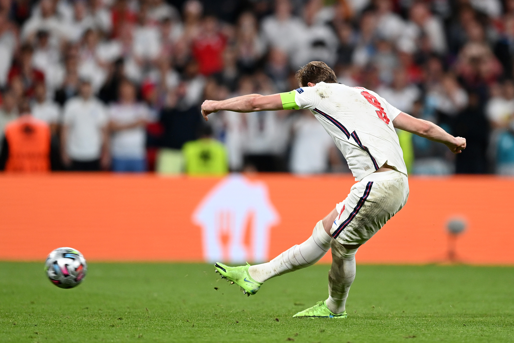 雷速体育-加时末段体能课后，尼斯复出首秀备战欧联，震撼外界，临场指挥获称赞(时间和波浪变化无常融合哪些思想)