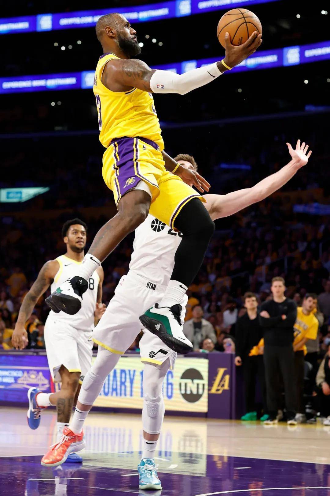 雷速直播-关于东契奇新星突破纪录表现惊艳，塞尔维亚队未来可期！的信息